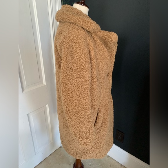Sherpa/Teddy Coat - Picture 5 of 8